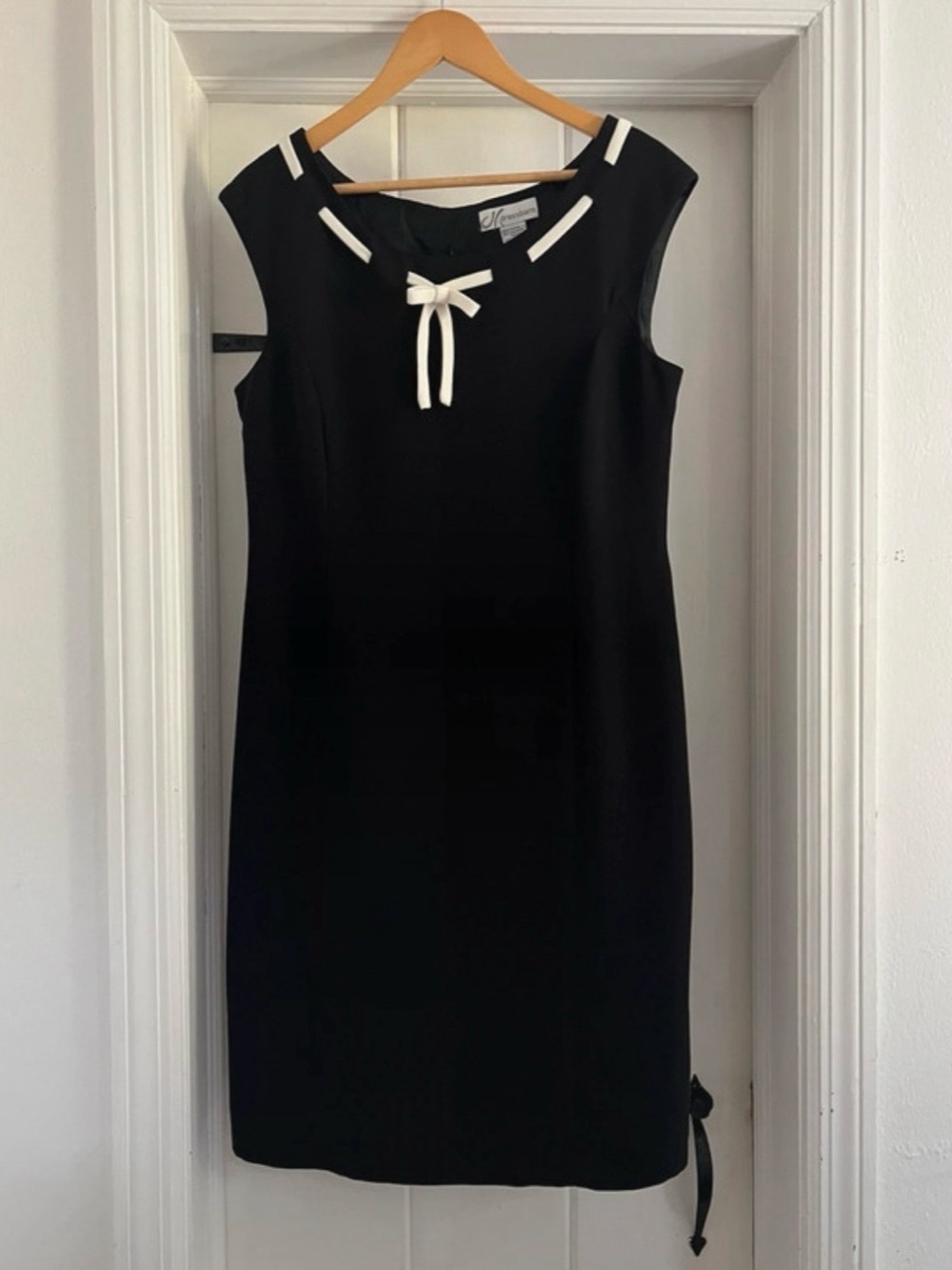 Vintage dressbarn Black & White Bow Mini Dress Size 12 Like New